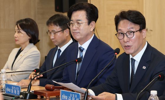 대전 최고위원회의 발언하는 김민석 대표