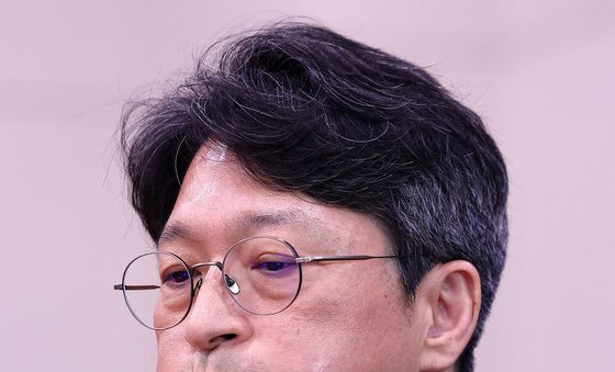 긴장한 국토부 장관 후보자
