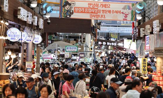 추석 앞두고 붐비는 전통시장
