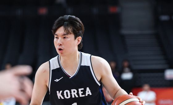 돌파하는 이현중