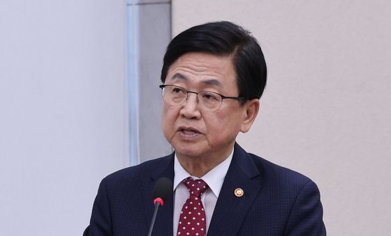 최교진 장관, 국회 교육위 전체회의서 발언