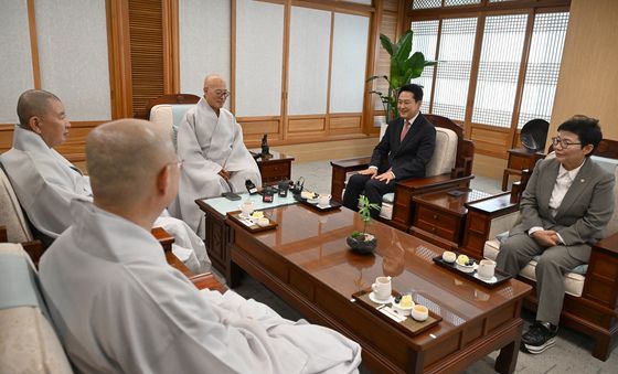 조계종 총무원장 진우스님 예방하는 장동혁 국민의힘 대표