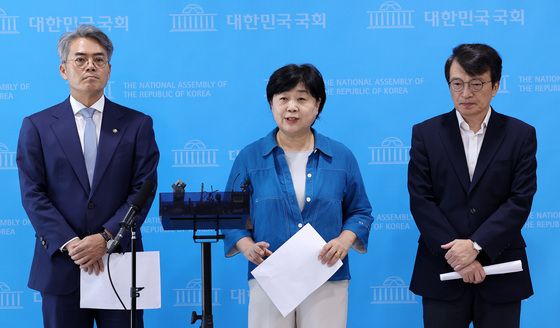 與 “김승원, 법무장관 적임자"