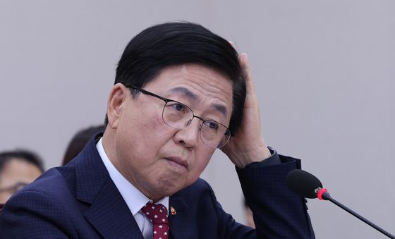 최교진 "수시 먹통 구제 신청 1200건…250건 잠정 구제 가능"