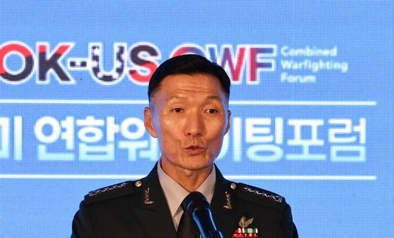 연설하는 김성민 한미연합군사령부 부사령관
