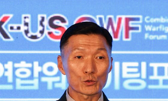 연설하는 김성민 한미연합군사령부 부사령관