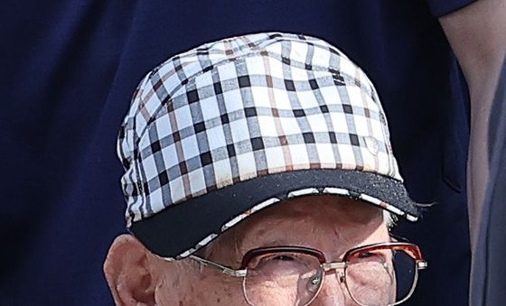 이만희, 건강상의 이유로 일시 석방