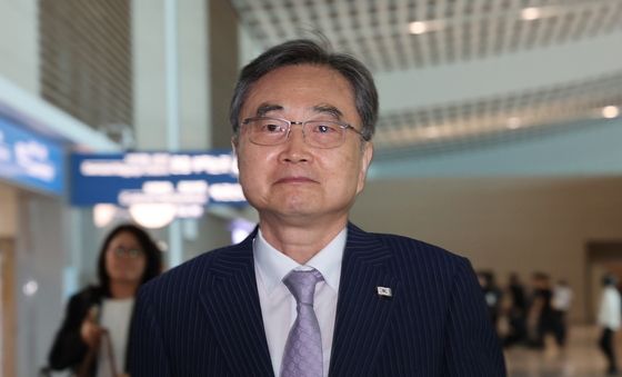 한미 외교장관 회담 위해 출국하는 조현 장관