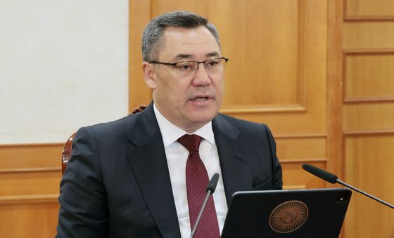 모두발언하는 자파로프 키르기스스탄 대통령