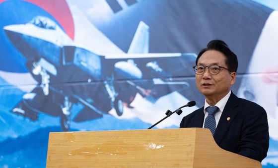 인사말하는 박선원 민주당 의원