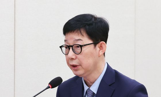 연안보고 하는 박윤주 차관