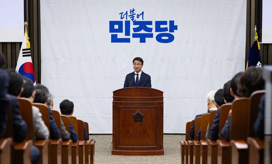 의총 발언하는 한병도 원내대표