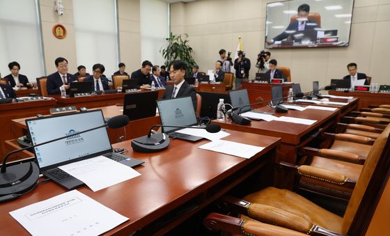 국방위, 與 단독으로 강신철 청문보고서 채택…野 불참