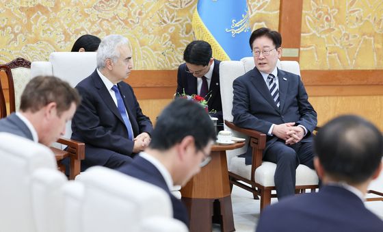 파티 비롤 국제에너지기구(IEA) 사무총장 접견하는 이재명 대통령