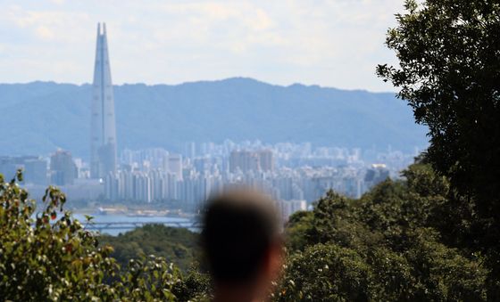 '세 낀 집' 거래 숨통… 토허제 실거주 유예 1년 연장