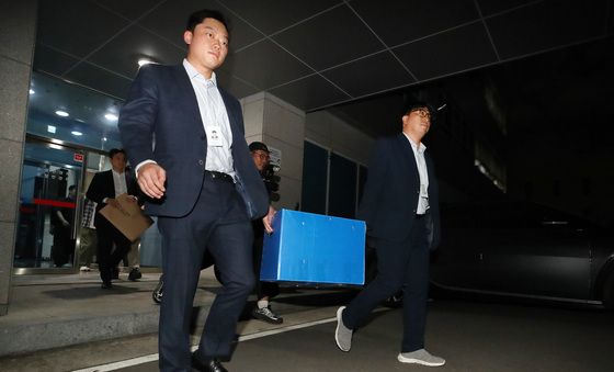 압수수색 마친 선관위 특검팀