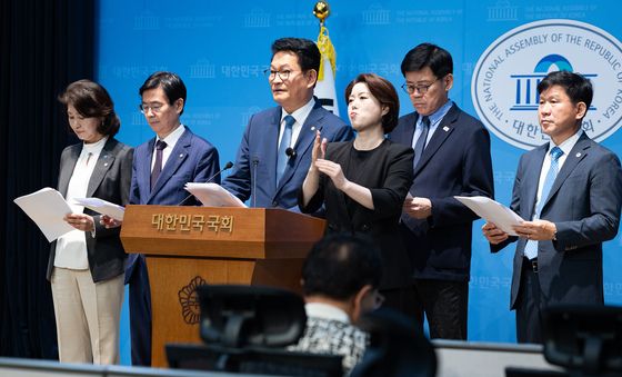여야 의원 88인, '한반도 평화체제 구축 및 북미정상회담 개최 촉구 결의안' 발의