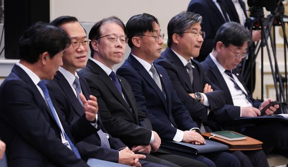 이재명 대통령 현안 기자회견 참석한 조성주 인사수석
