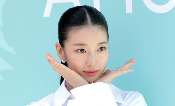 수지, 성수동에 핀 꽃