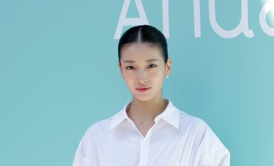수지, 순백의 아름다움