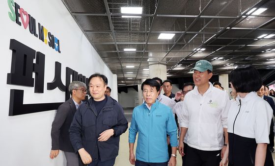 문정역 펀 스테이션 둘러보는 오세훈 시장