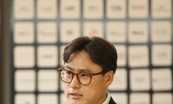 피지컬 AI 기반 완전 무인 자율 농장 시스템 설명하는 조용준 대표