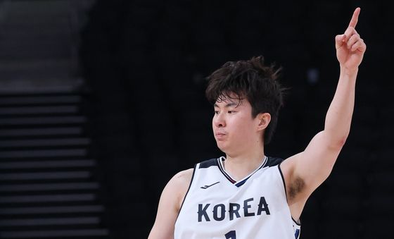 이현중 '엄지 손 번쩍'