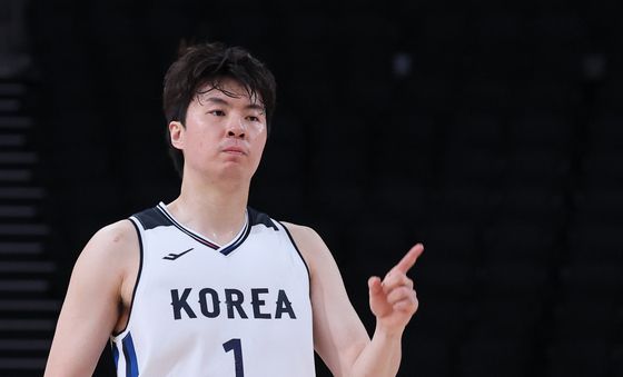 이현중 '봤지'