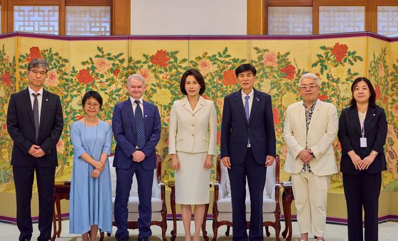 김혜경 여사, 옥스퍼드대 인문대 학장 접견