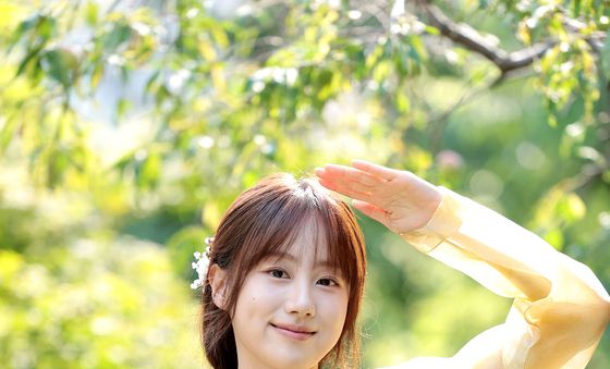 윤상정, 추석 명절 가족과 함께 행복한 시간 보내세요