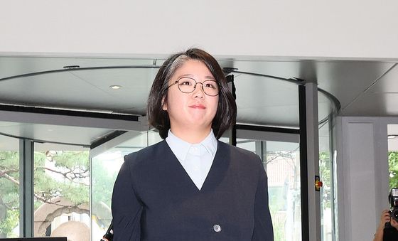 용혜인 성평등가족부 장관 후보자, 첫 출근