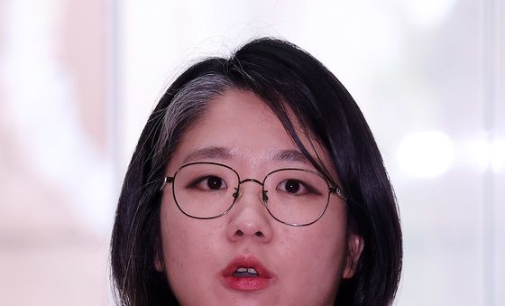 질문에 답하는 용혜인 성평등가족부 장관 후보자