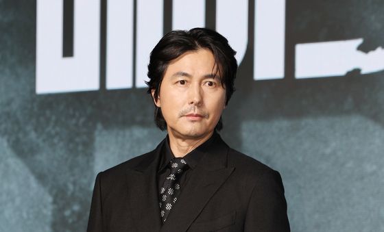 정우성, 우수에 찬 눈빛