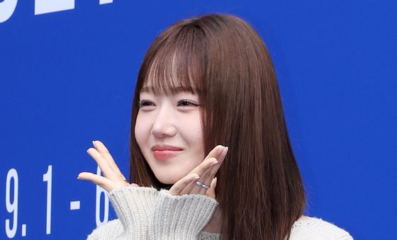 위키미키 최유정, 사랑스러운 꽃받침