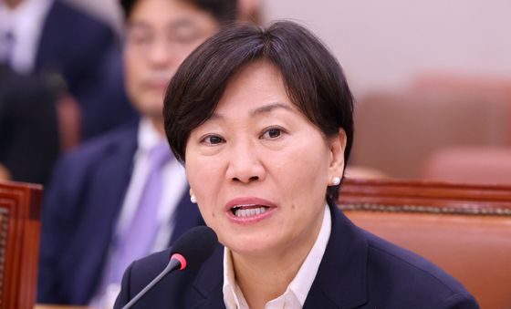 답변하는 송미령 장관