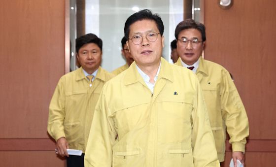 외교부 방문 마친 송석준 외통위원장