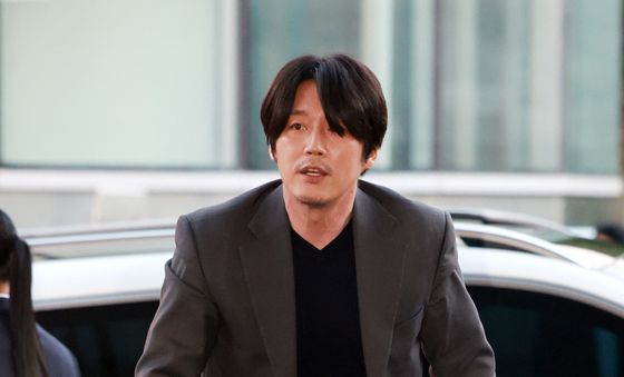 CJ 나이트 행사 참석하는 장혁