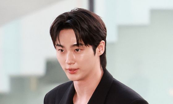 CJ 나이트 행사 참석하는 변우석