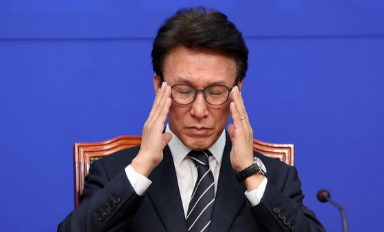 김민석 대표 '고심'