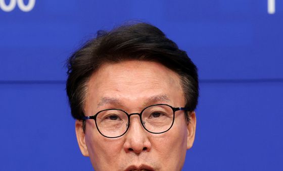 축사하는 김민석 대표