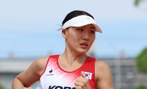 성승민 '조금 더 빠르게'