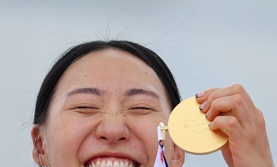 근대 5종 성승민 '금메달 미소'