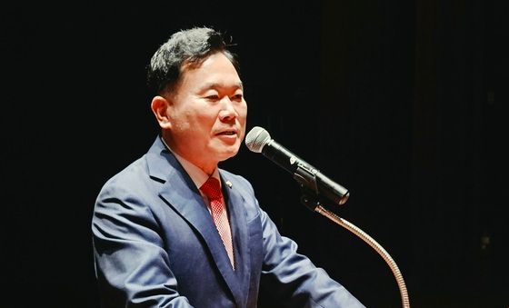 발언하는 김승수