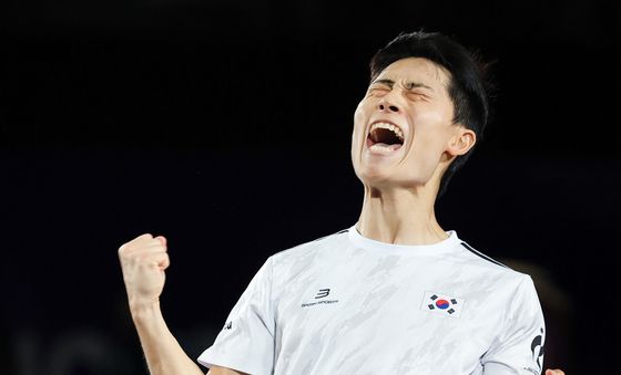 이준석 '포효'