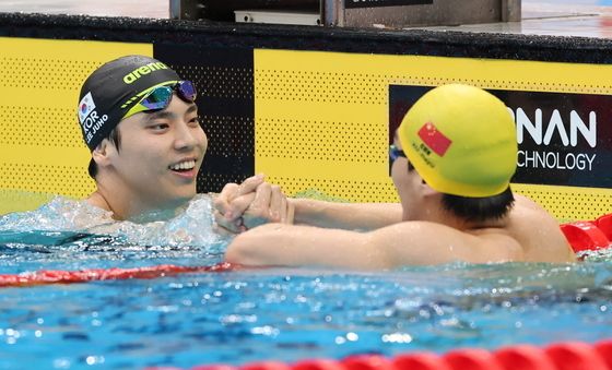 배영 100M 동메달 획득한 이주호