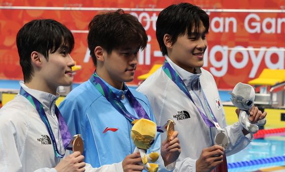 은메달 김영범·동메달 황선우