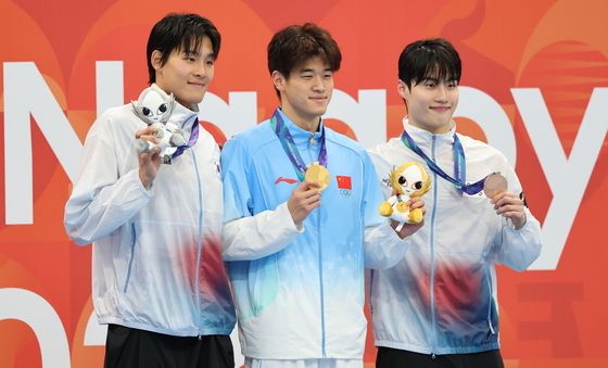 은메달 김영범·동메달 황선우