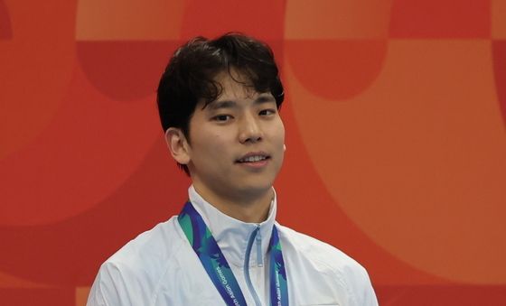 배영 100m 동메달 획득한 이주호