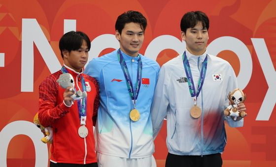 배영 100m 동메달 획득한 이주호
