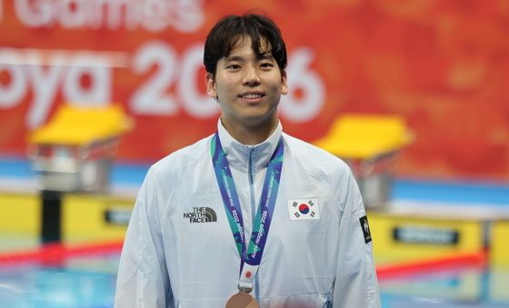 동메달 목에 건 이주호